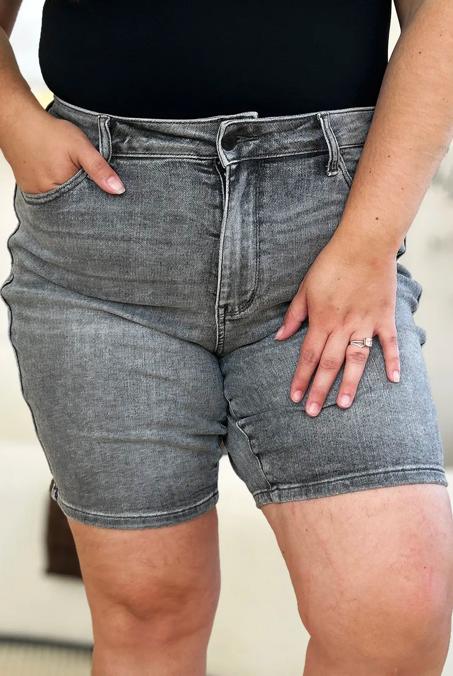 4ae93bb4-756b-4da7-b128-4eb2ab54c7a7-Max