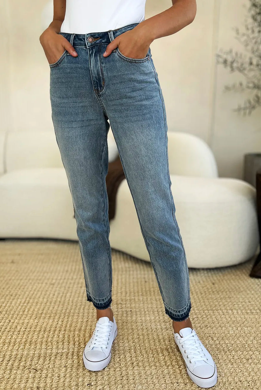 5dea2263-f5db-40a1-b9d3-0914f7974788-Max