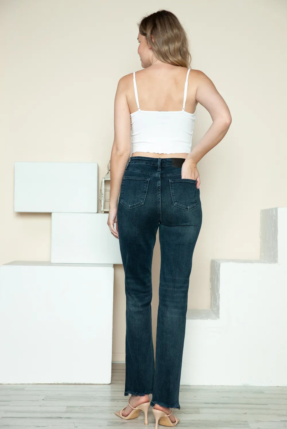 6adc9977-b99a-43f5-aded-59505ea75835-Max