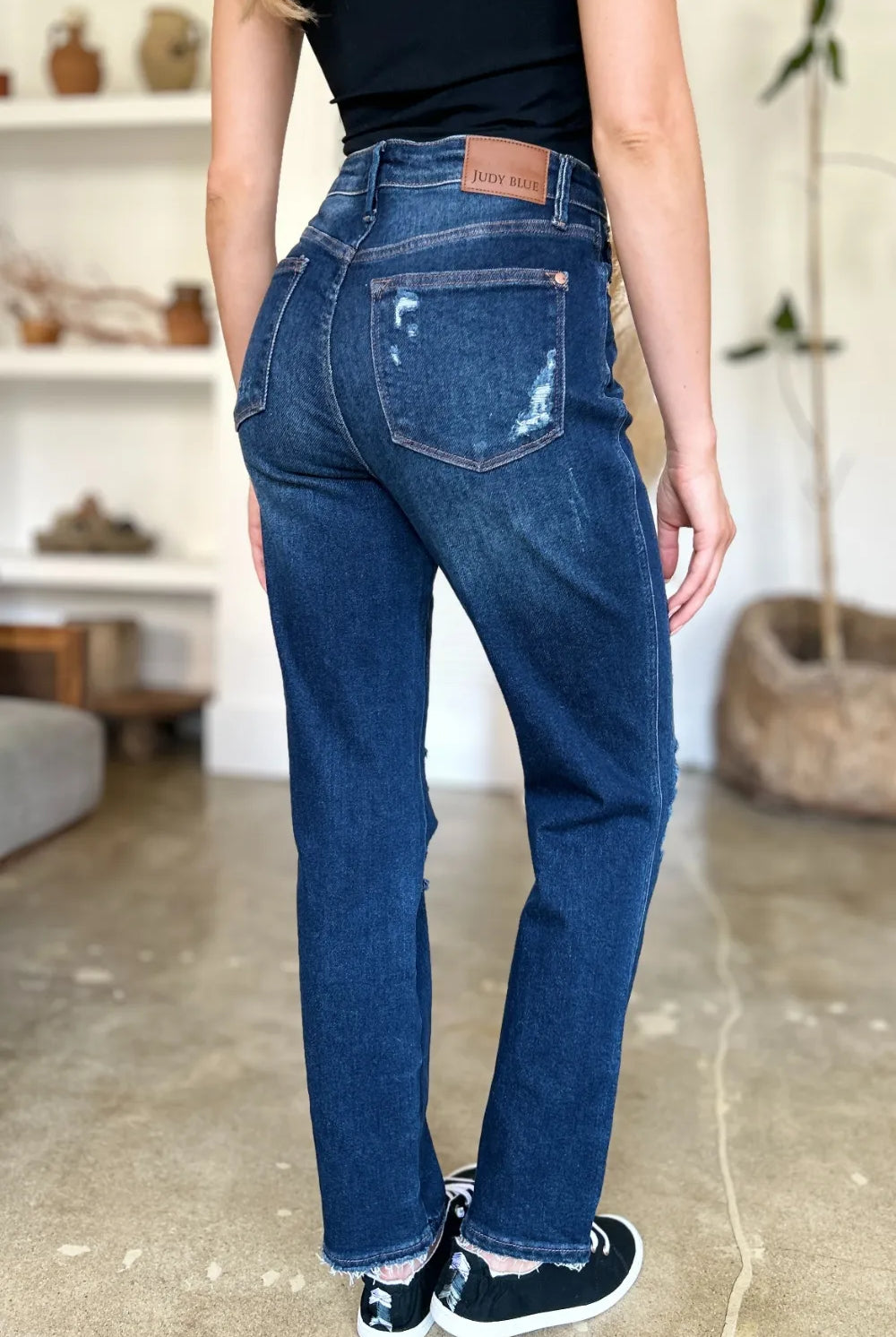 756a46e1-e45a-42ac-a33f-4ba474e2c25f-Max