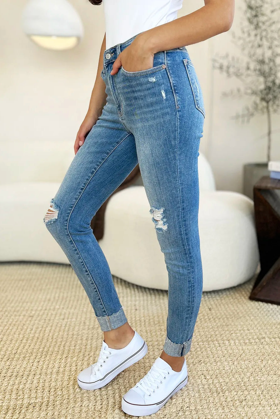 98f301b1-5f17-4647-b391-5e4d62686200-Max