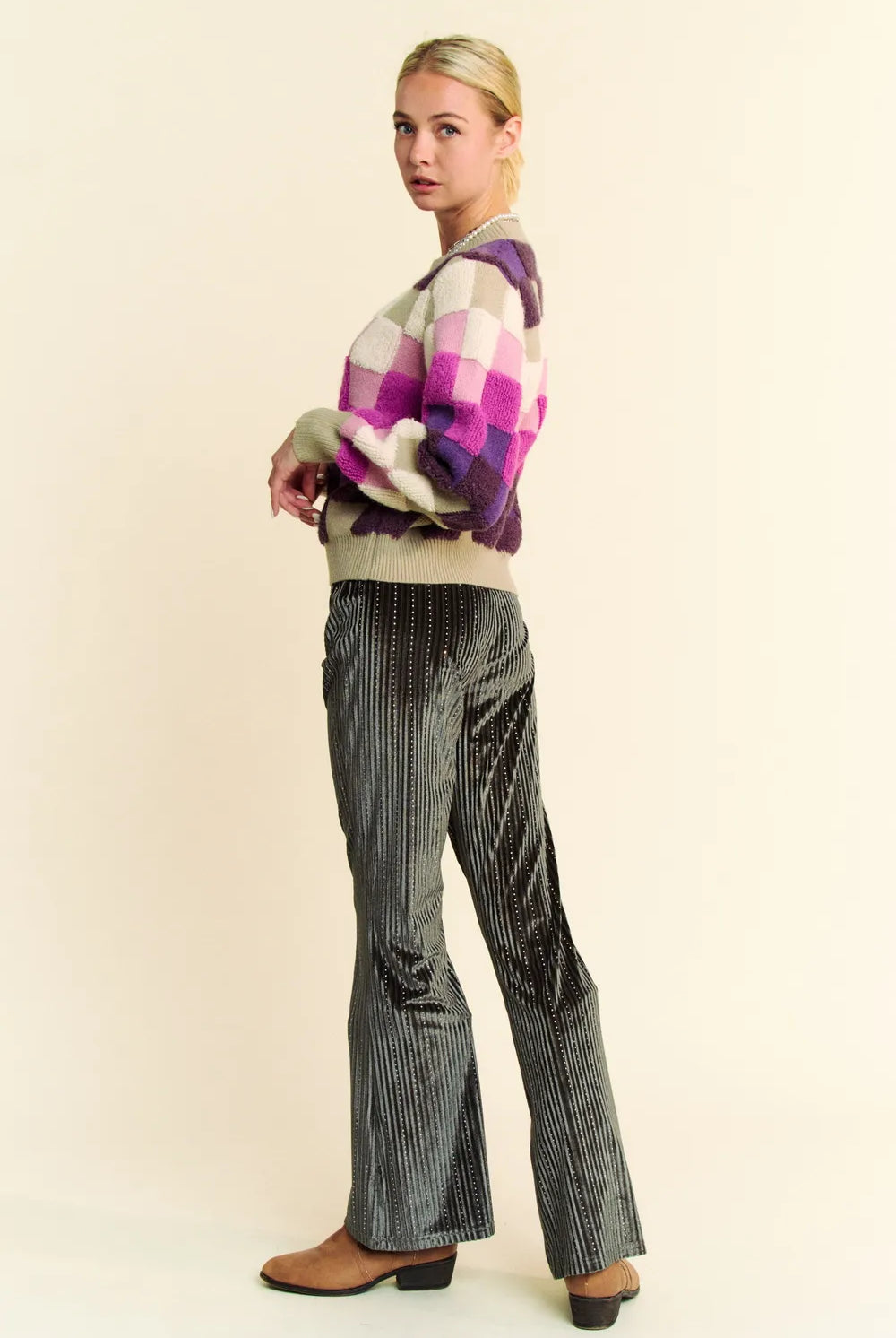 9b90f87a-7c5b-422b-a732-8dccc22ea8e2-Max