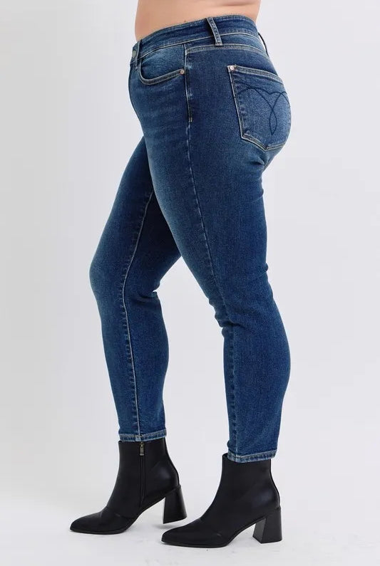 9c9cac3a-ef22-4cbf-94a5-a33d13a0be85-Max