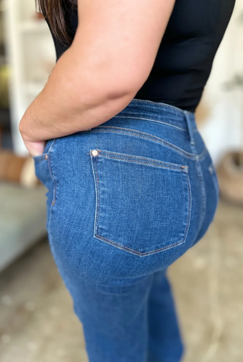 a74614c4-16a1-490f-9fc7-9baf8176d59a-Max