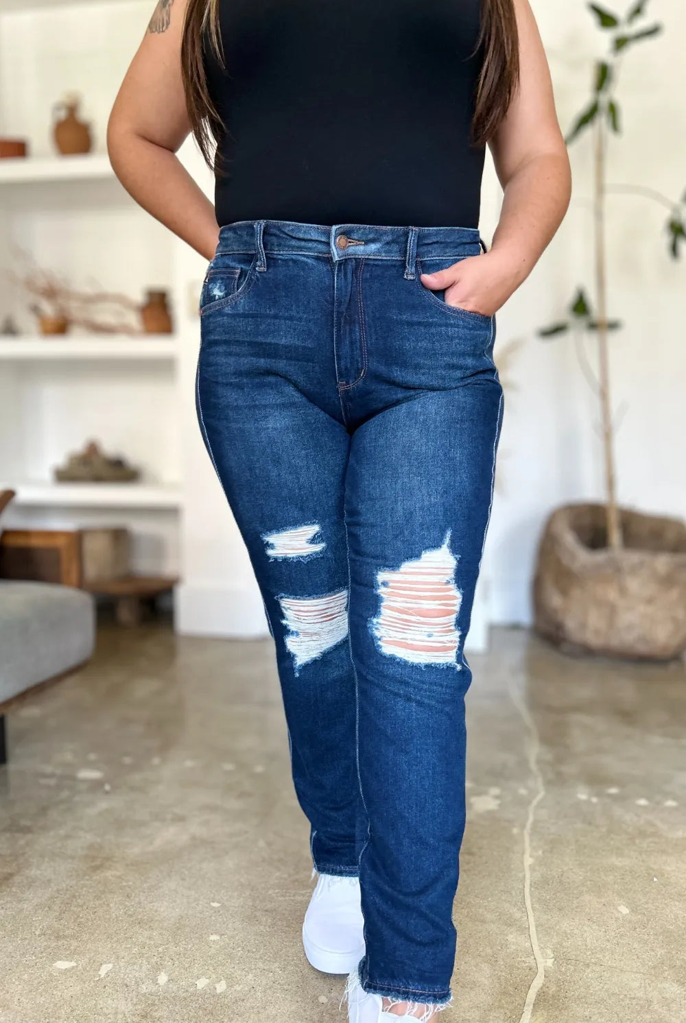 a87876aa-7b6a-44dc-9659-b90fb48c1786-Max