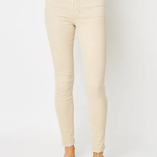 d68765bf-5829-4ffd-9c07-0101c235b88f-Max