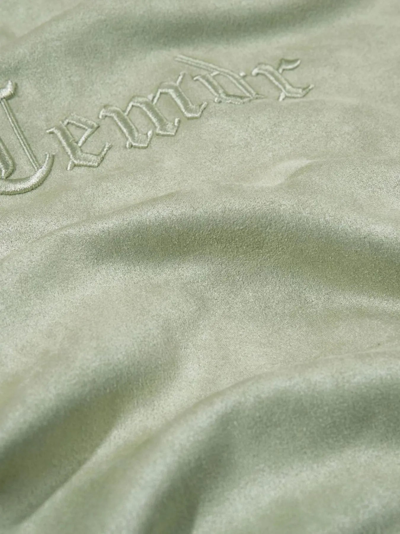 dd57893d6b124a06a4e435b261faa2c8-Max-Origin